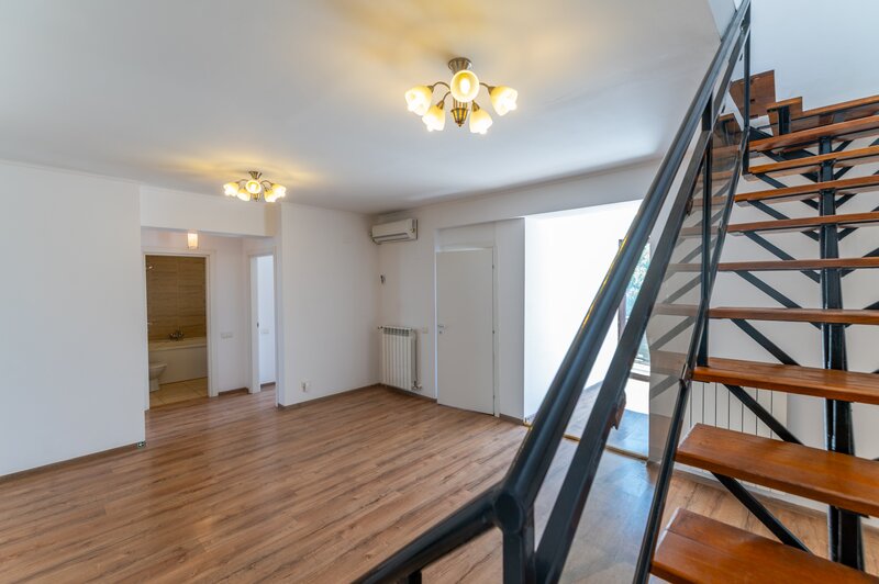 Banu Manta, penthouse pretabil birouri, disponibil pentru inchiriere!
